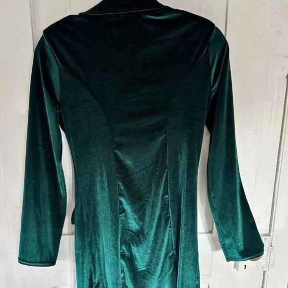 NWT In The Style Sexy Velvet Blazer Mini Dress - Picture 2 of 2